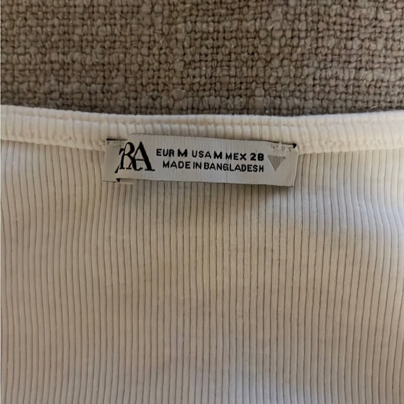 White Ruffle Zara Blouse - Picture 3 of 3